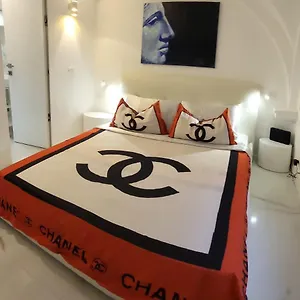 The White Colisseum Apartment